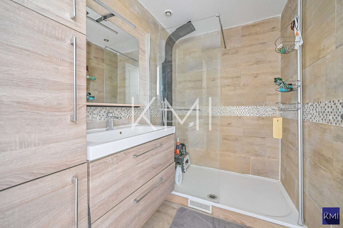 Appartement à PARIS-12E