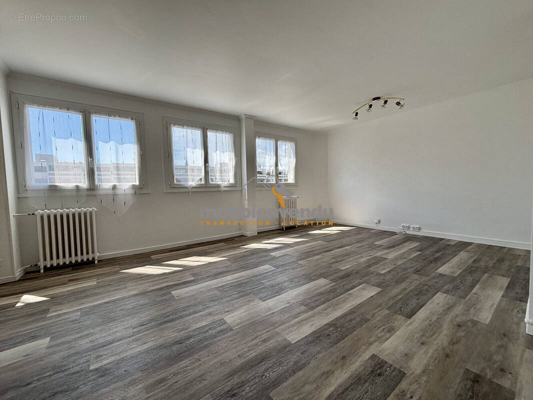 Appartement à AURILLAC