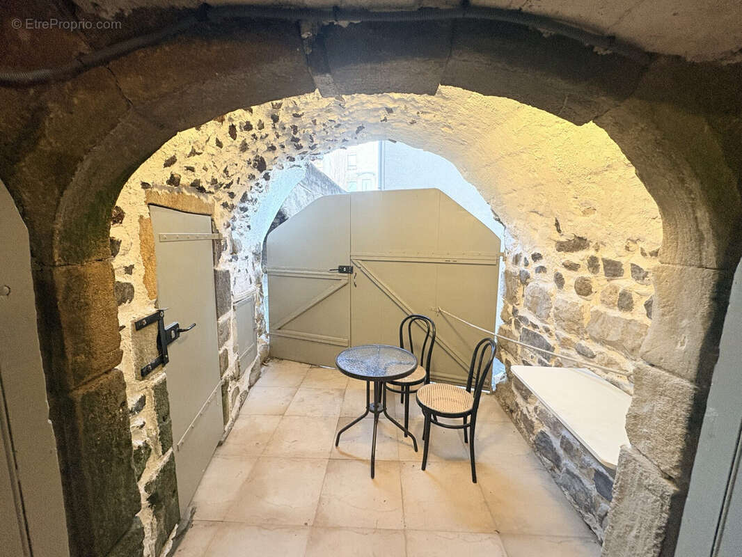 Maison 114 m² à Corent  - photo 9