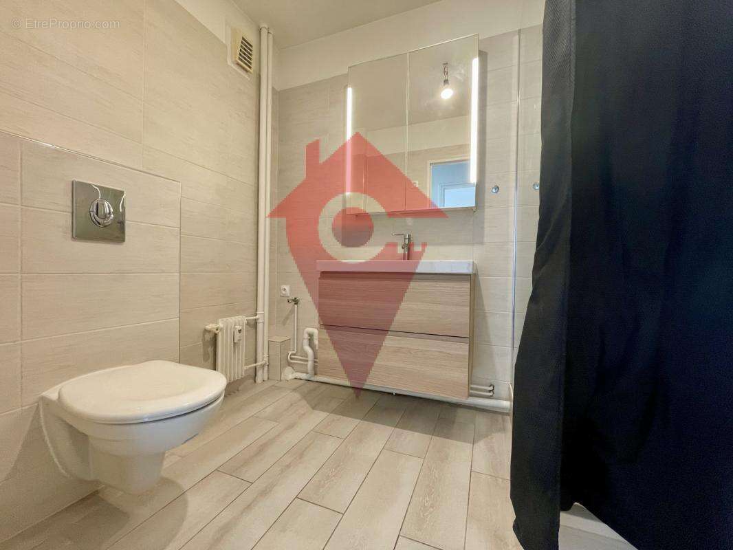 Appartement à FRESNES