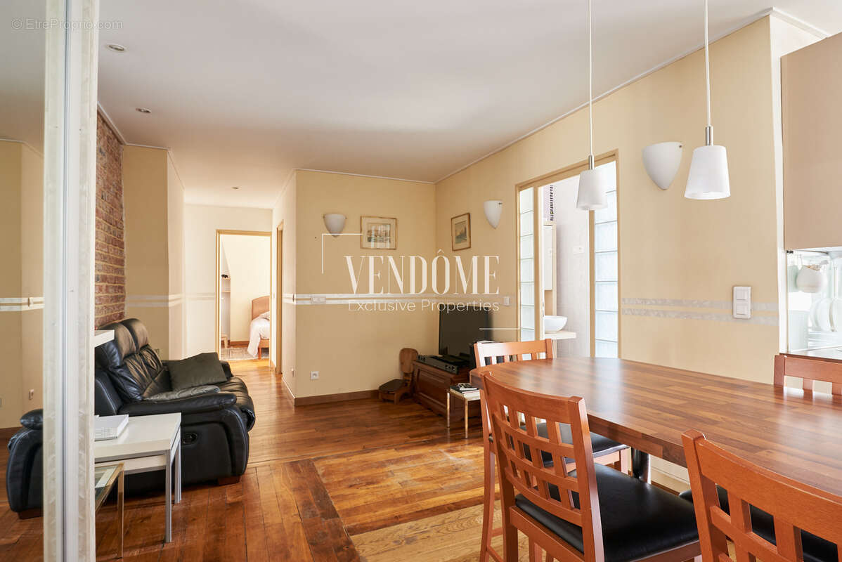 Appartement à PARIS-10E