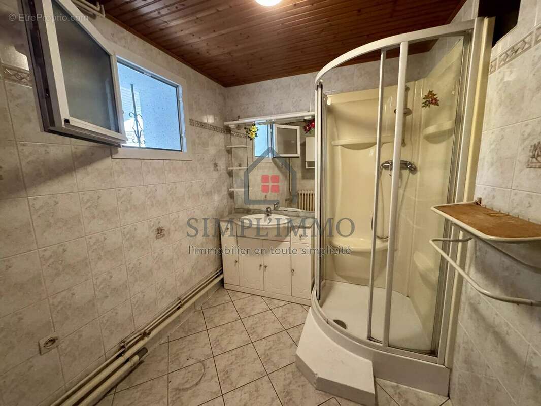 Maison T5 + garages SAINT-AGNANT - photo 13