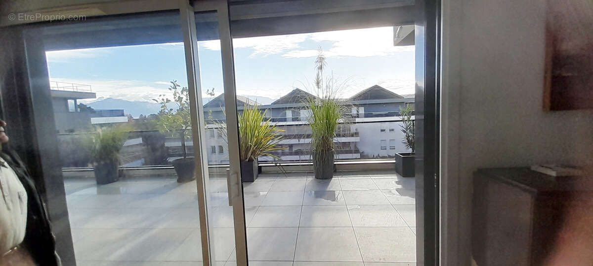 Appartement à VETRAZ-MONTHOUX