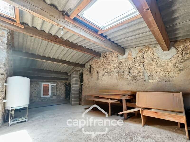 Maison à CAMPS-LA-SOURCE