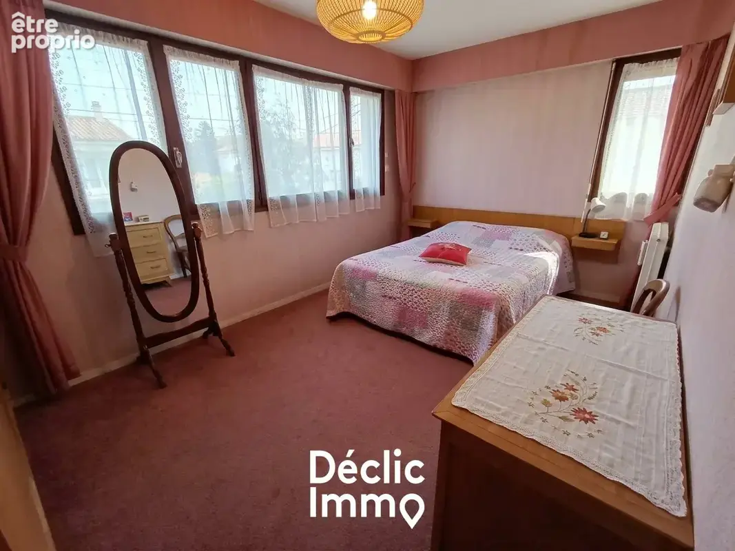 Maison de caractère à Bourg-sous-la-Roche  117 m² - Terrain 500m² - Tout à pied - photo 6