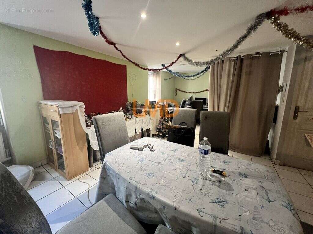 Appartement à DECAZEVILLE