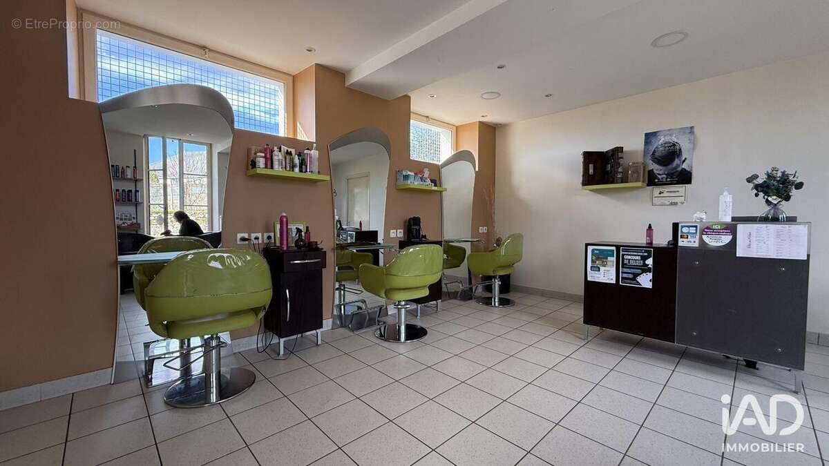 Photo 4 - Commerce à LE VIEIL-BAUGE