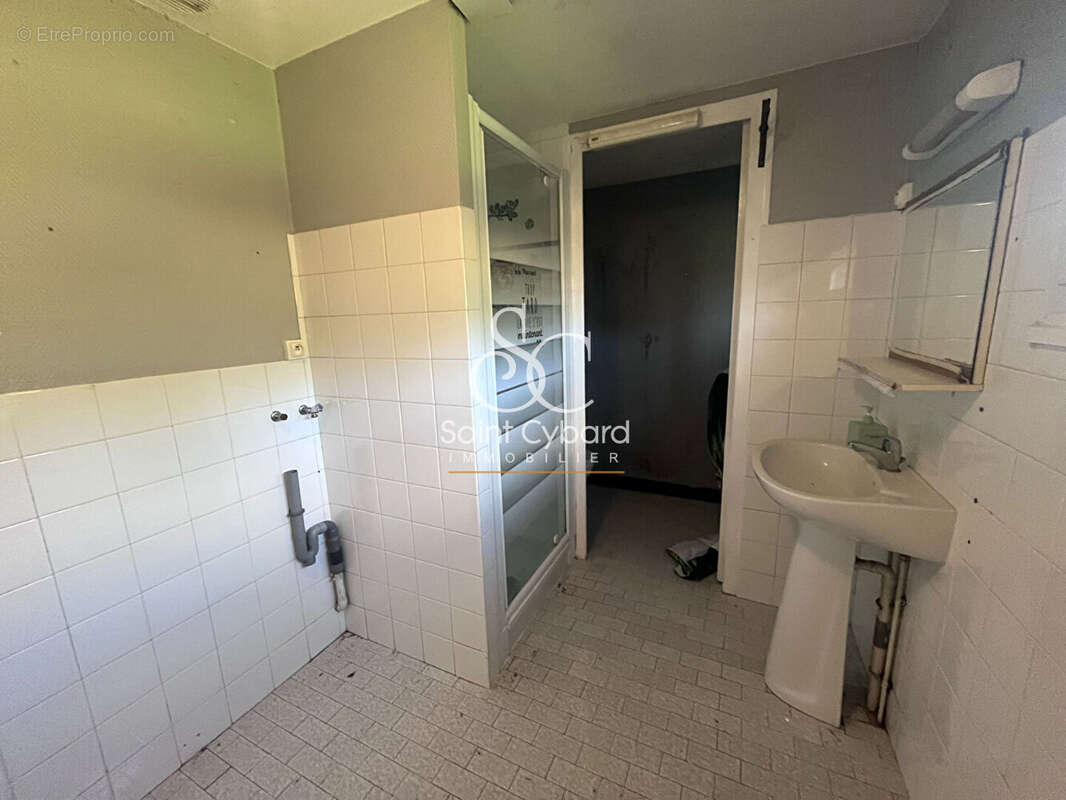 Maison à SAINT-YRIEIX-SUR-CHARENTE