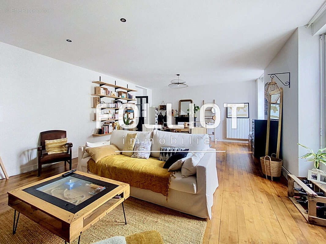 Appartement à FOUGERES