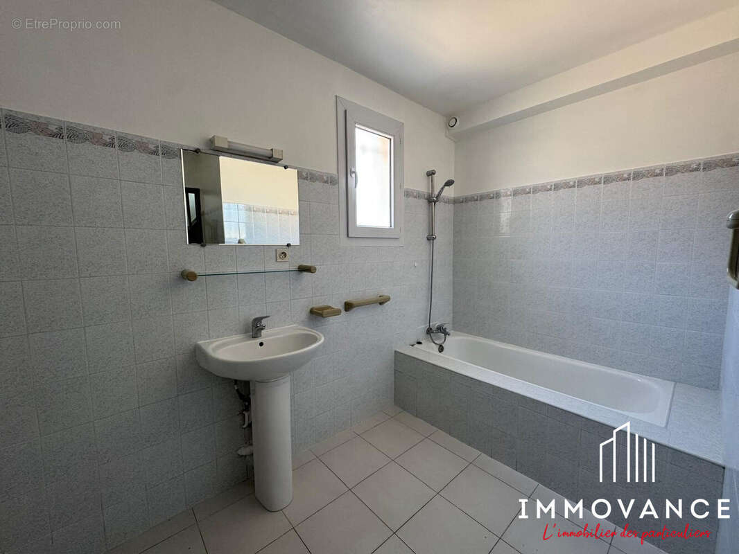 Appartement à JACOU