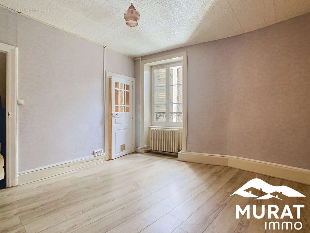 Maison 90 m² à Saint-Sandoux  - photo 6