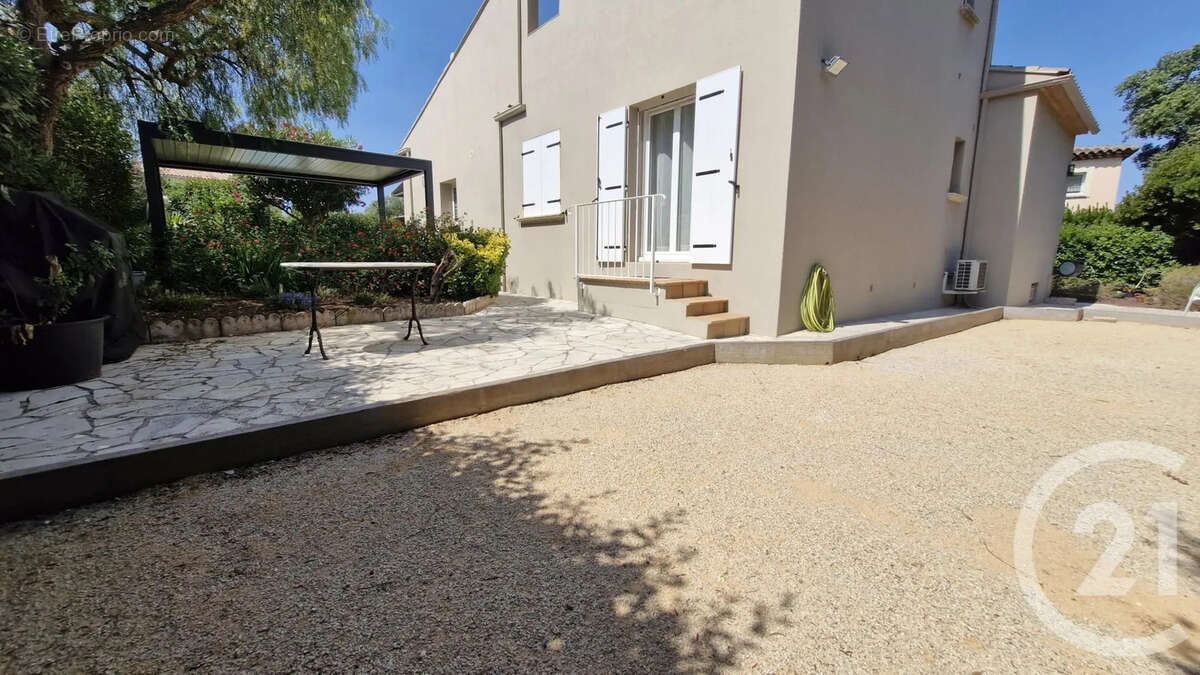 Maison 143 m² à Six-Fours-Les-Plages  - photo 5