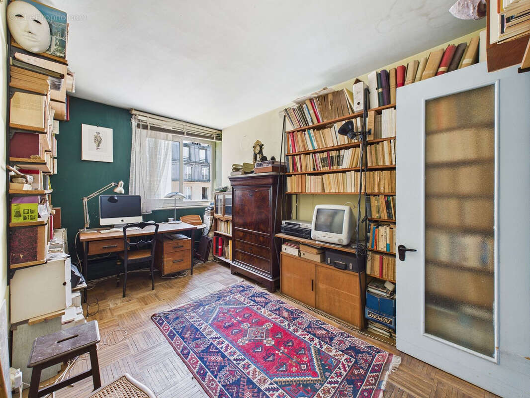 Appartement à PARIS-14E