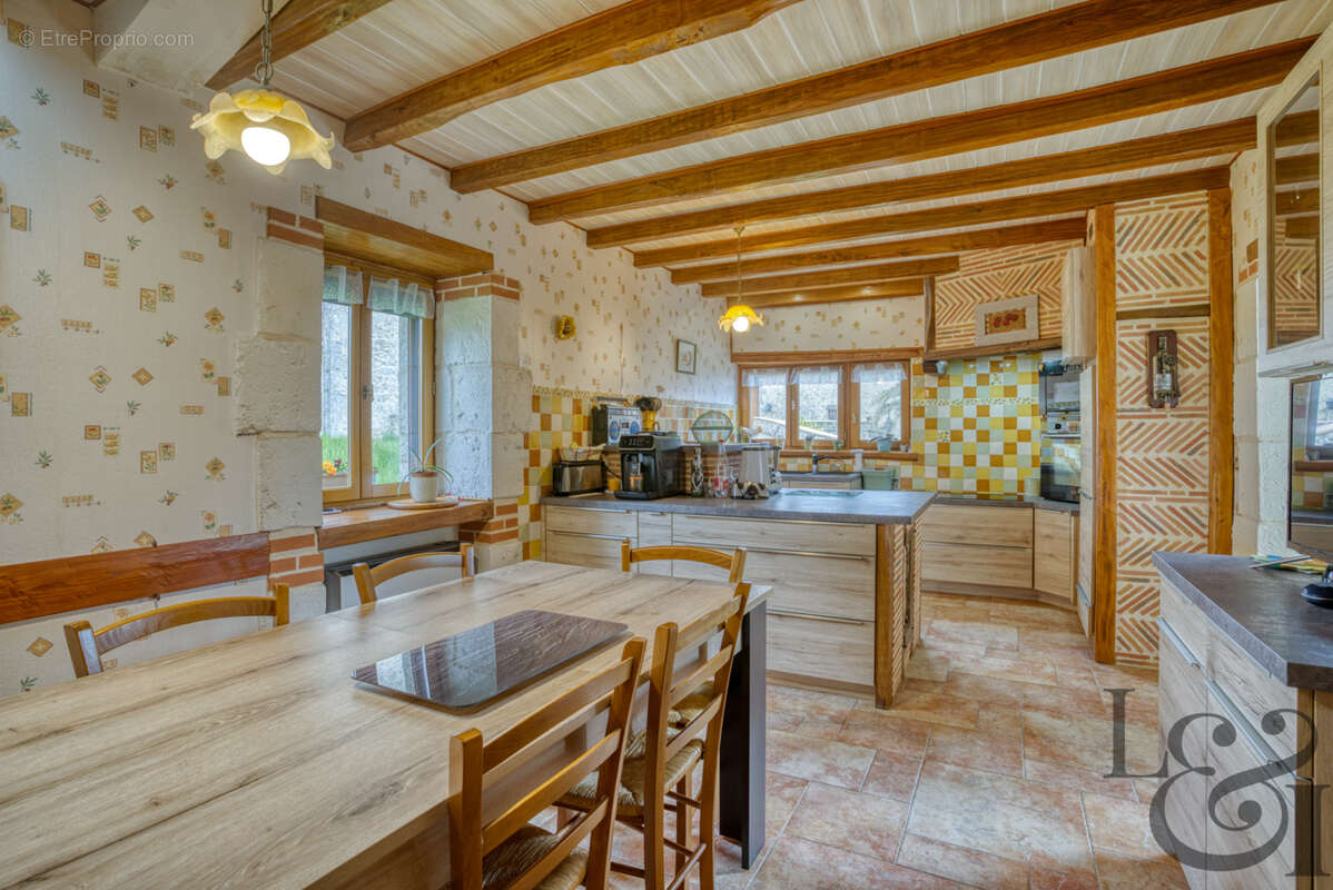 Maison à HAUTEFAGE-LA-TOUR