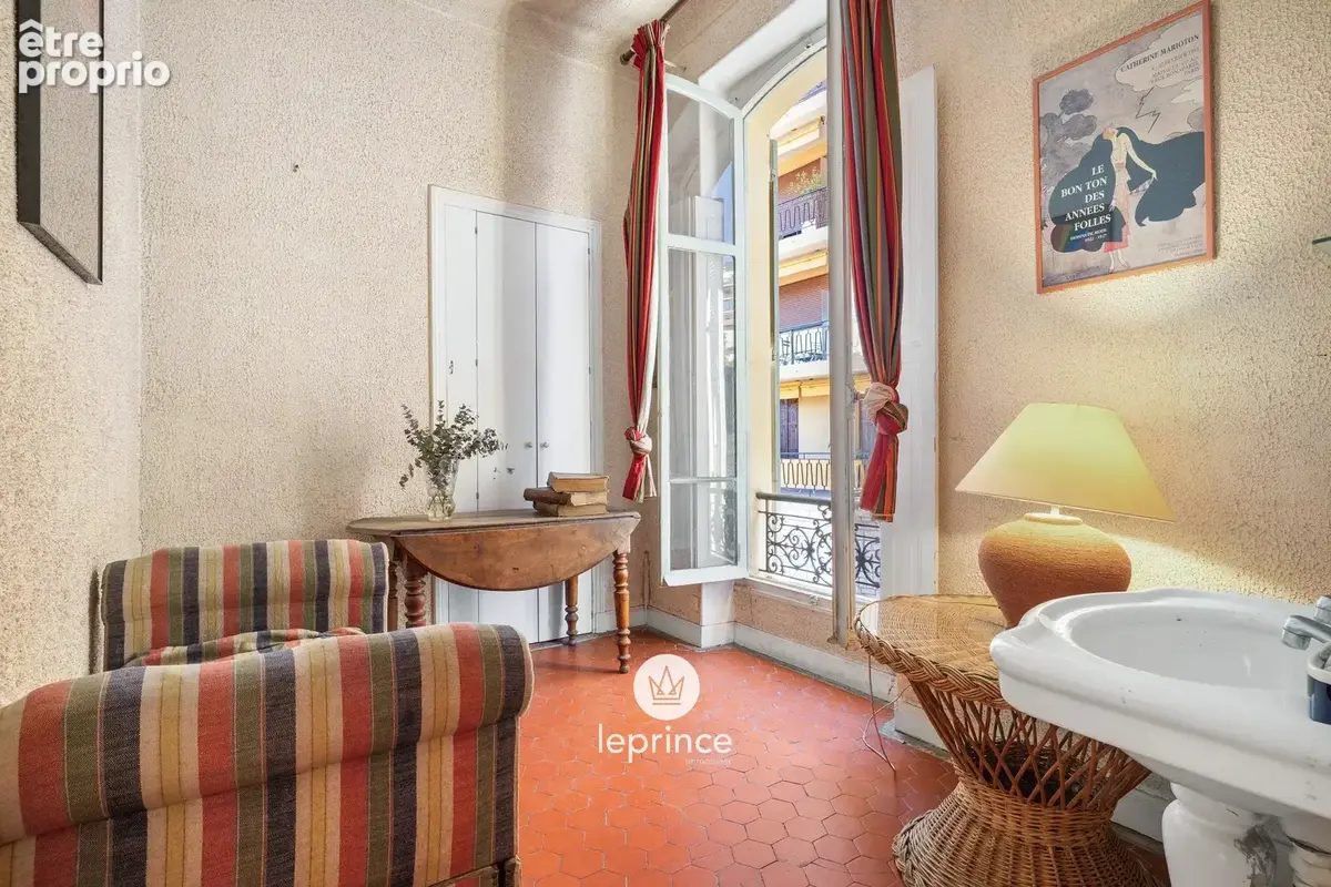 Villefranche-sur-Mer - Maison 8 Pièces - Vue Vieille ville et Mer - photo 12