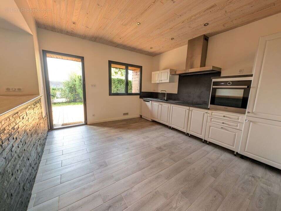Maison à DRUMETTAZ-CLARAFOND