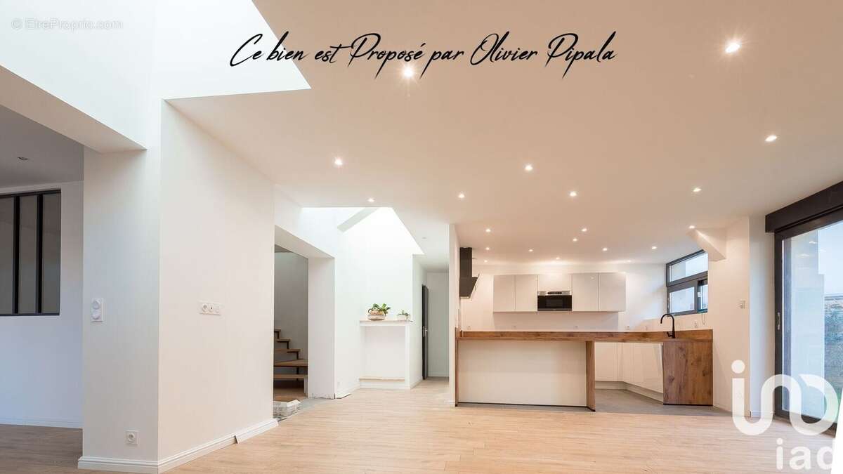 Photo 2 - Commerce à ANGERS