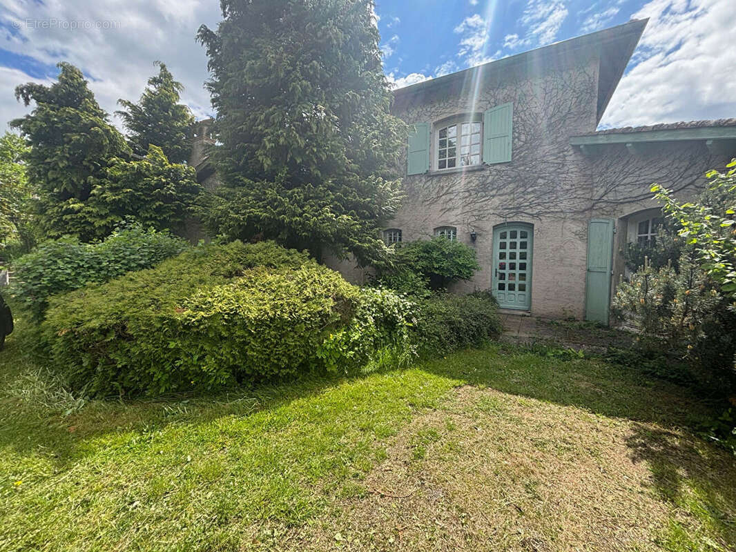 Maison à ROCHE-LA-MOLIERE