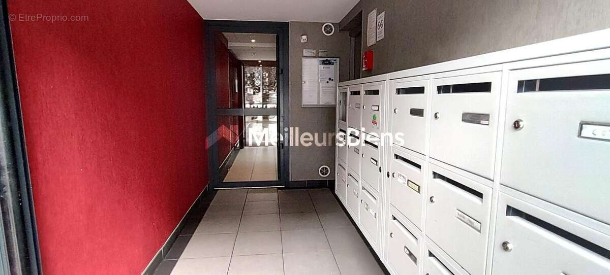 Toulouse: Grand Appartement T3 récent avec avec balcon et parking - photo 9