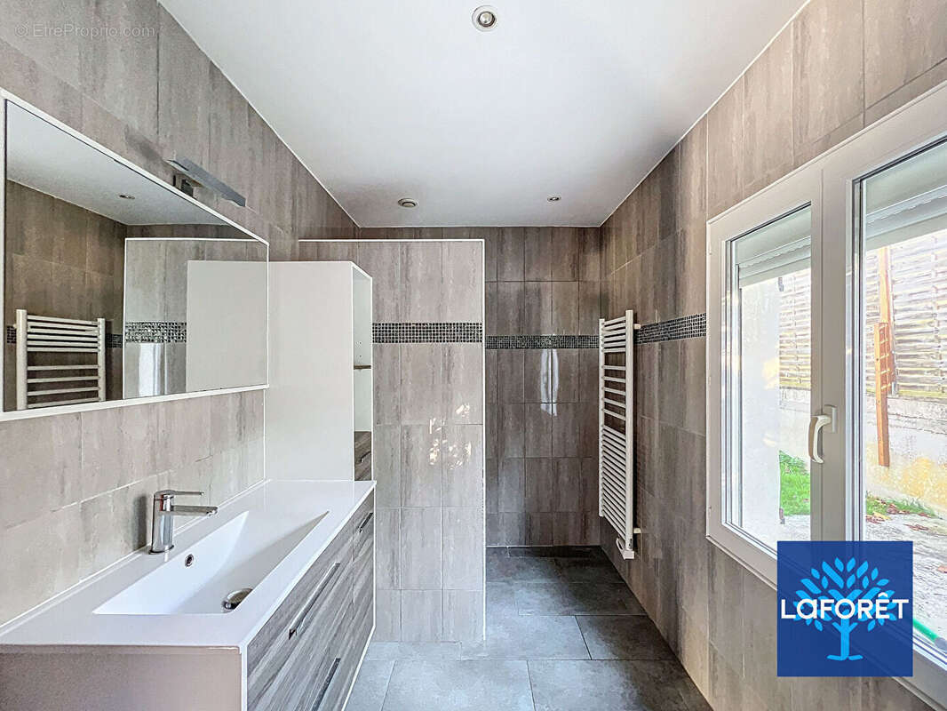 Maison à LA FERTE-ALAIS