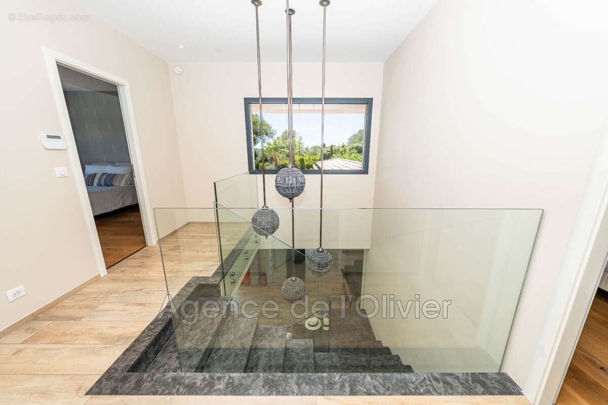 Maison 309 m² à Opio  - photo 8