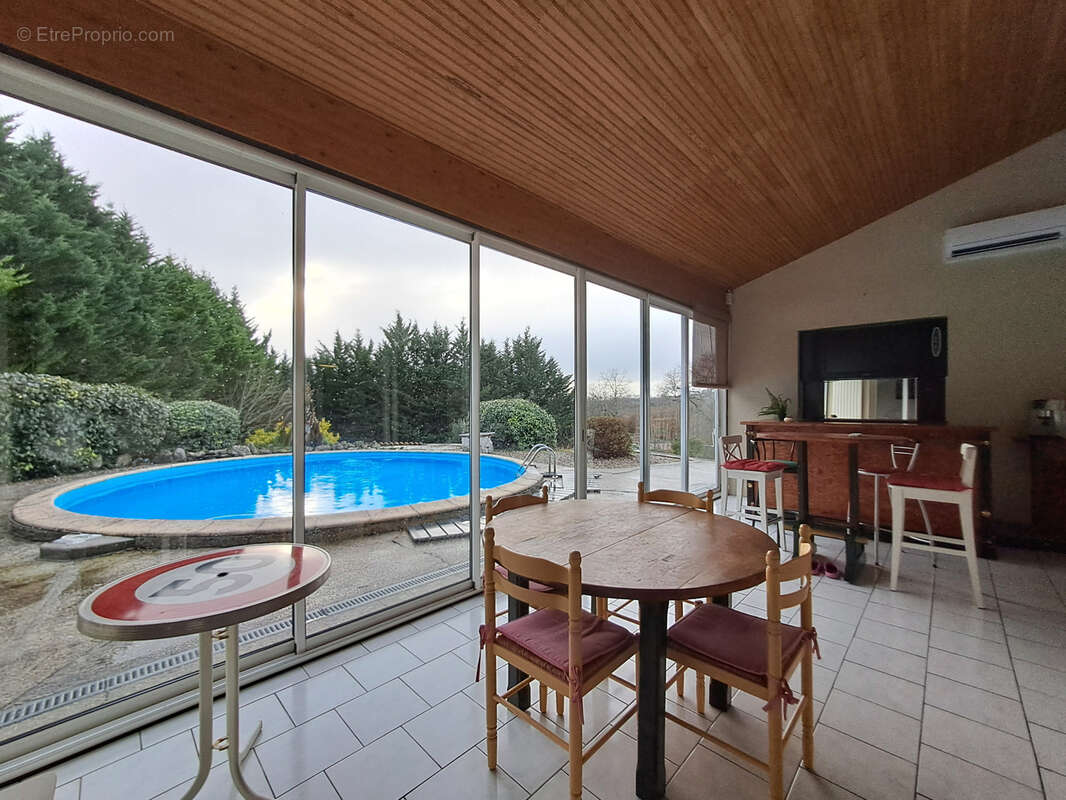 Maison à PORT-SAINTE-MARIE