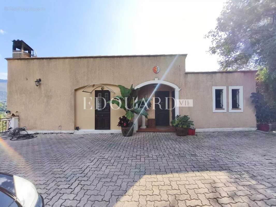 Maison à SAINTE-AGNES