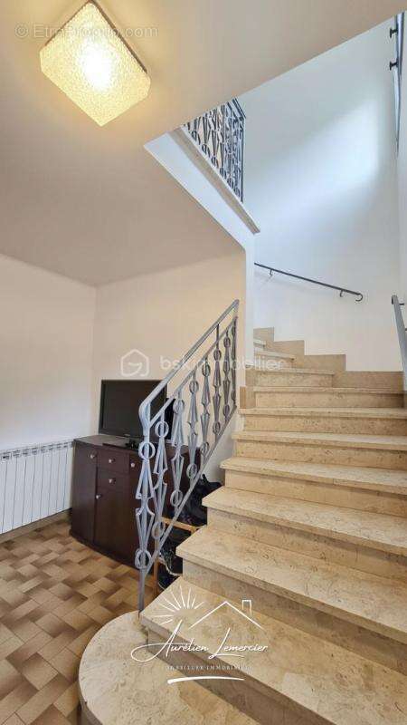 Maison 6 pièces 195m2 sur terrain de 500m2 - Arles - photo 3