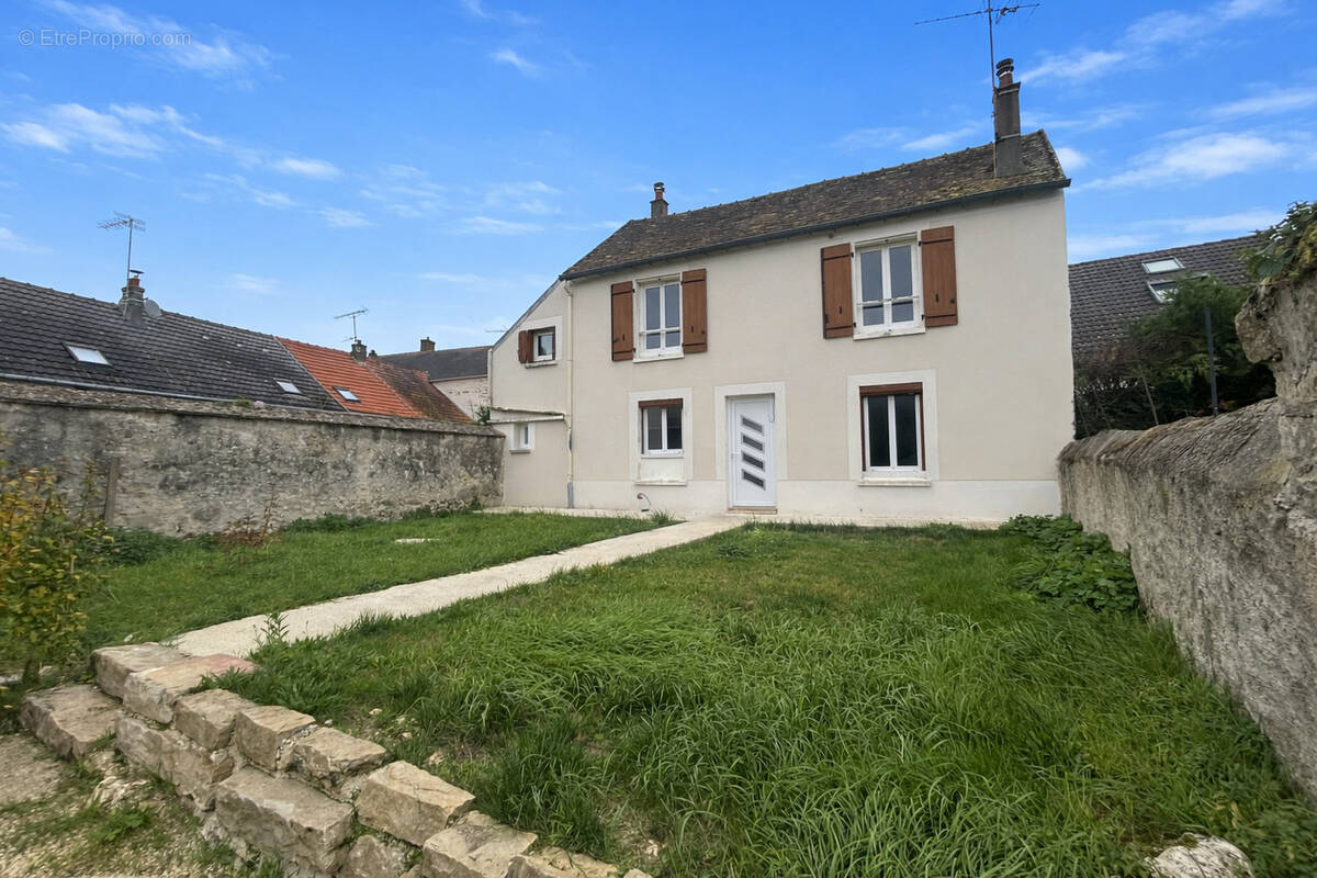 Maison à BAULNE