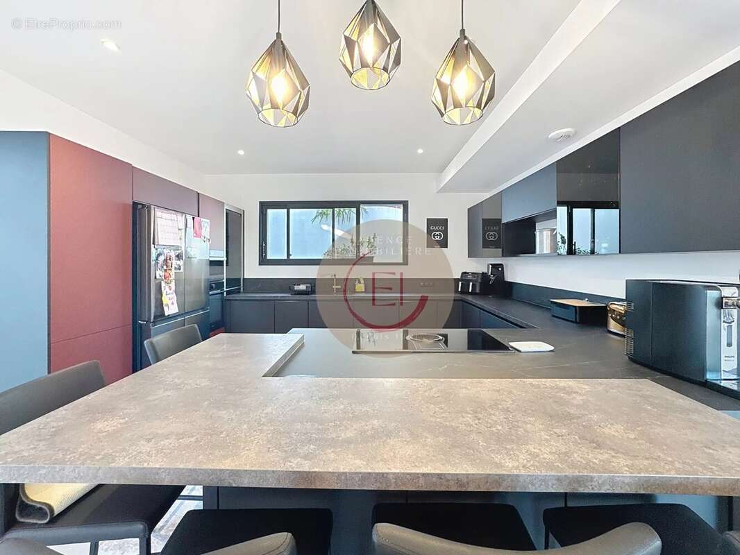 Maison à LES ADRETS-DE-L'ESTEREL