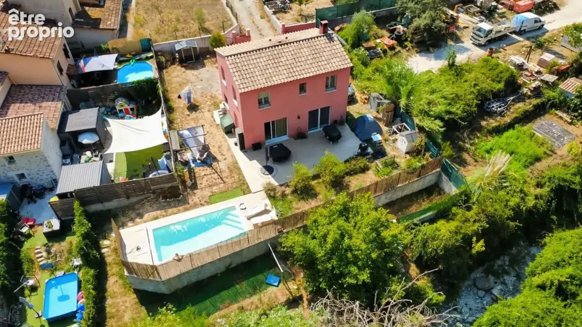 TOURETTE LEVENS Maison 4P 97m² terrain piscine - photo 1