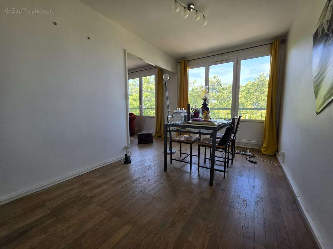 Appartement 67 m² à Decines-Charpieu  - photo 5