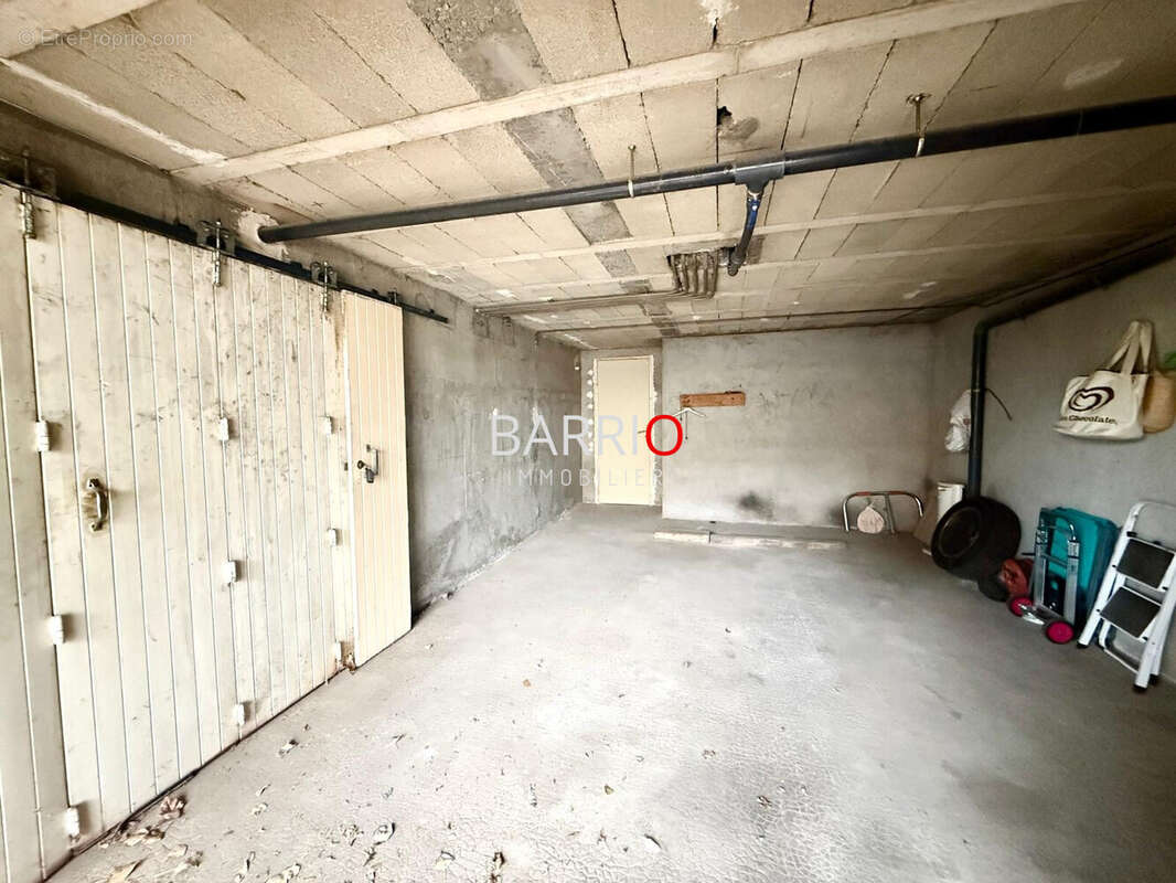 Parking à SAINT-CYPRIEN