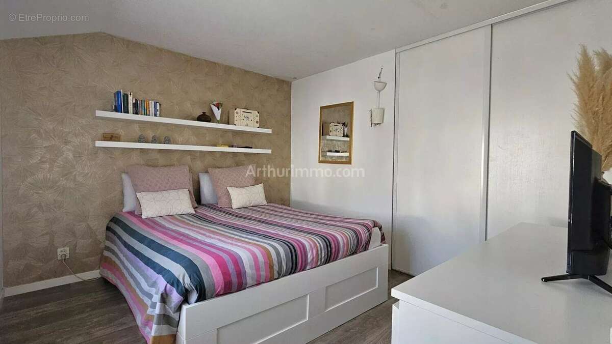 Maison à OLLAINVILLE