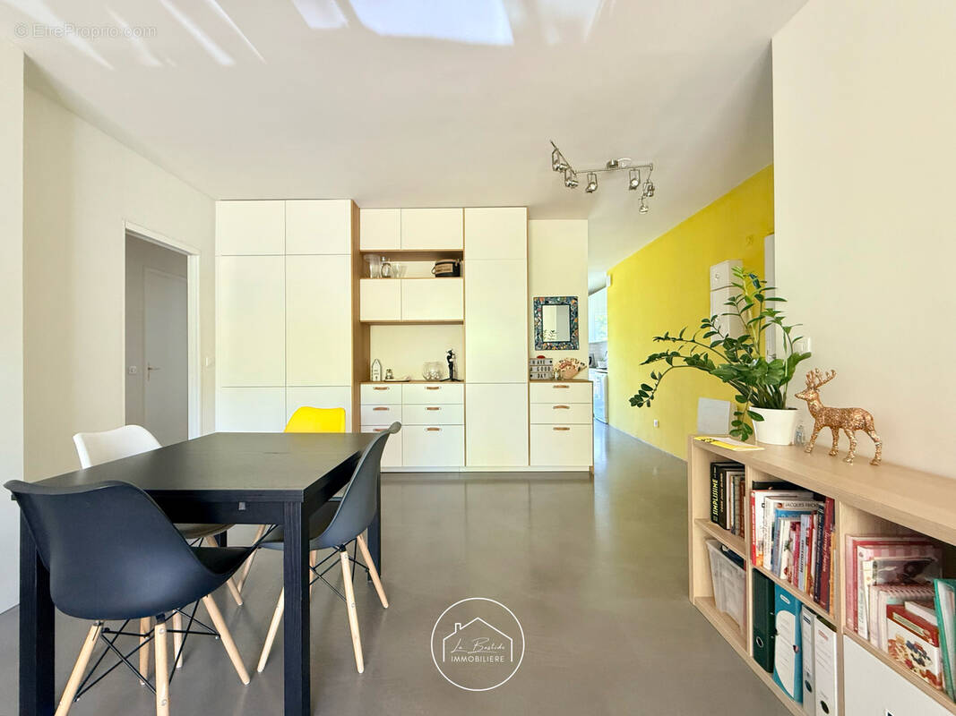 Appartement à MARSEILLE-9E
