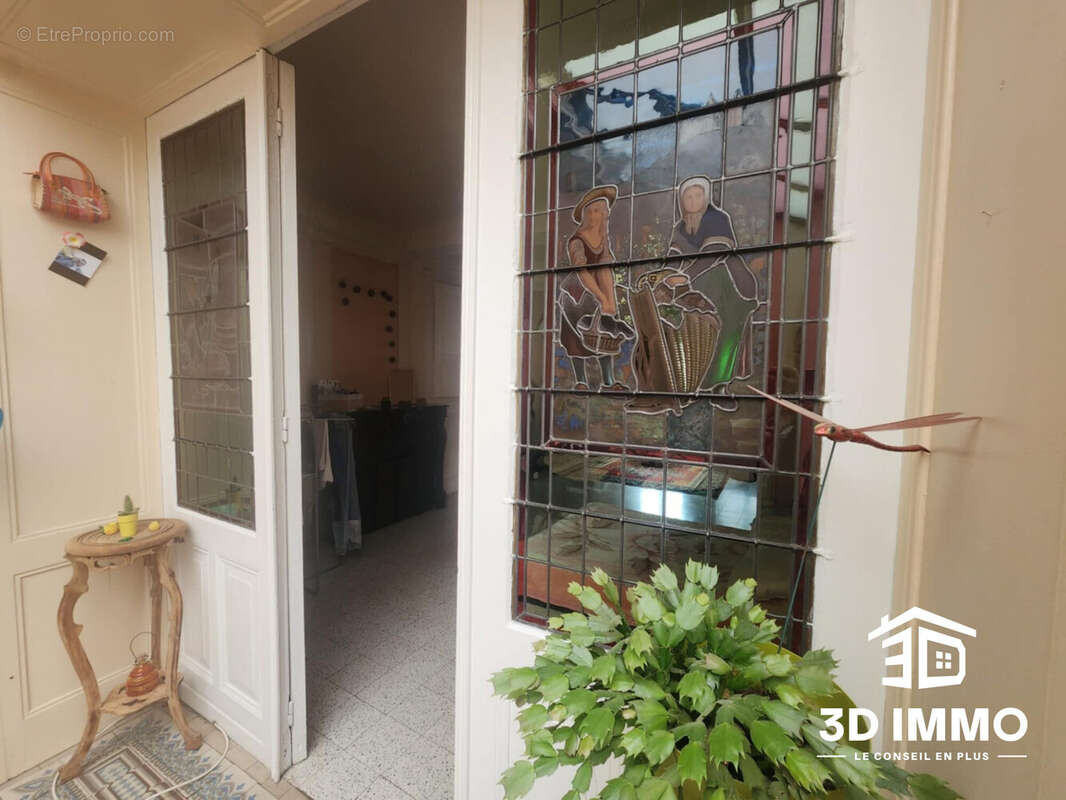 Maison à AVESNES-SUR-HELPE