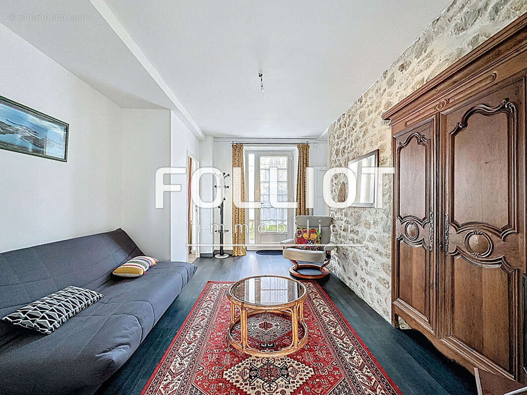 Maison à DONVILLE-LES-BAINS