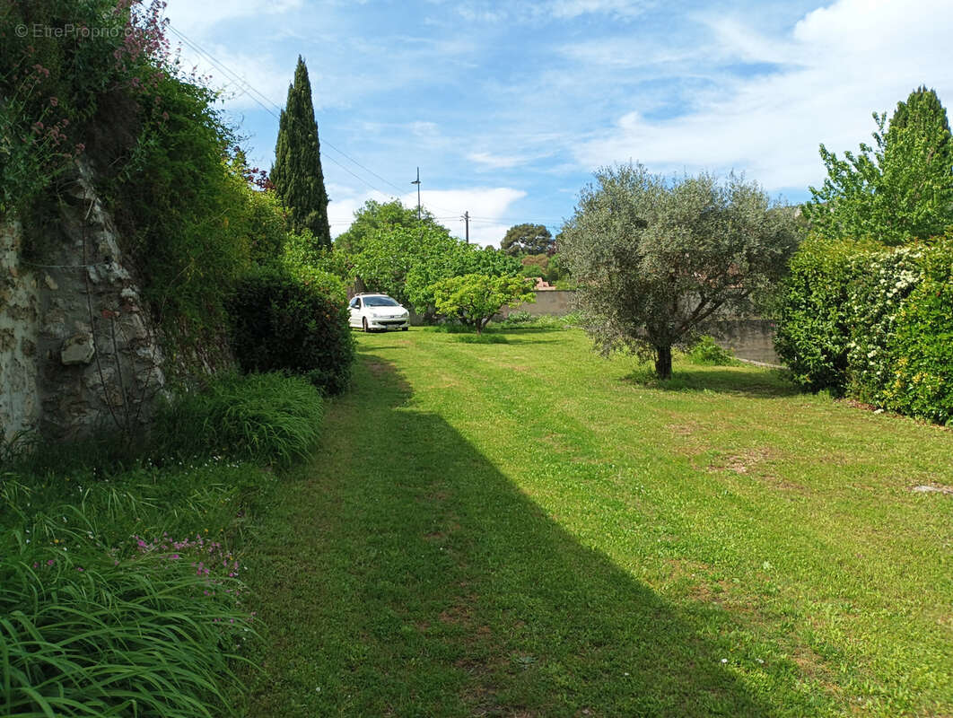 Terrain à LA BOUILLADISSE