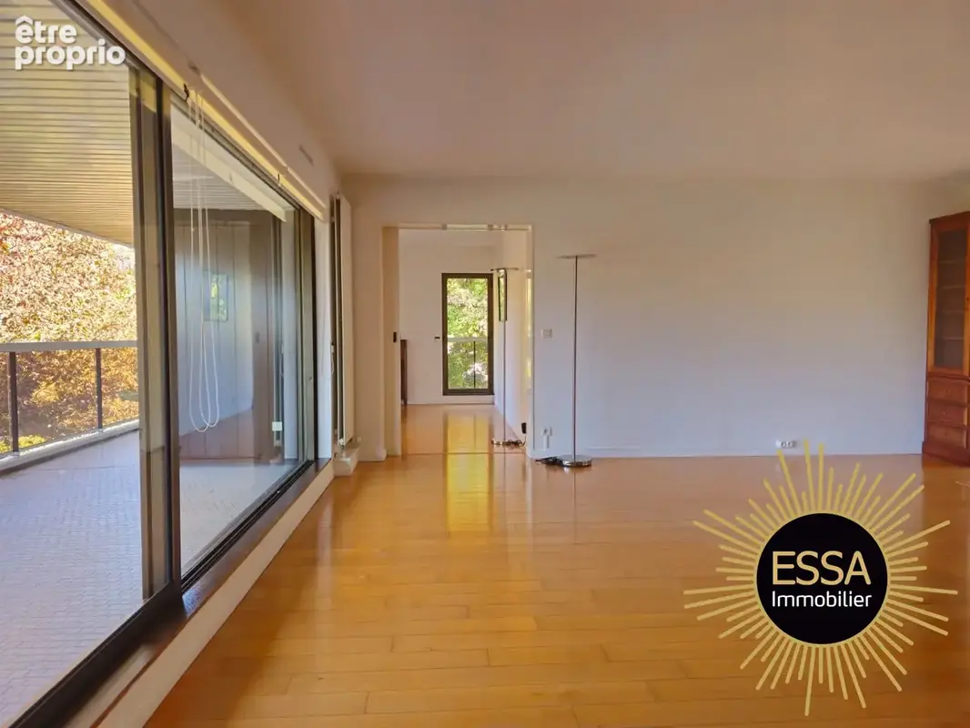 Appartement 5 pièces 135 m² à vendre à Rocquencourt (78150) - photo 4