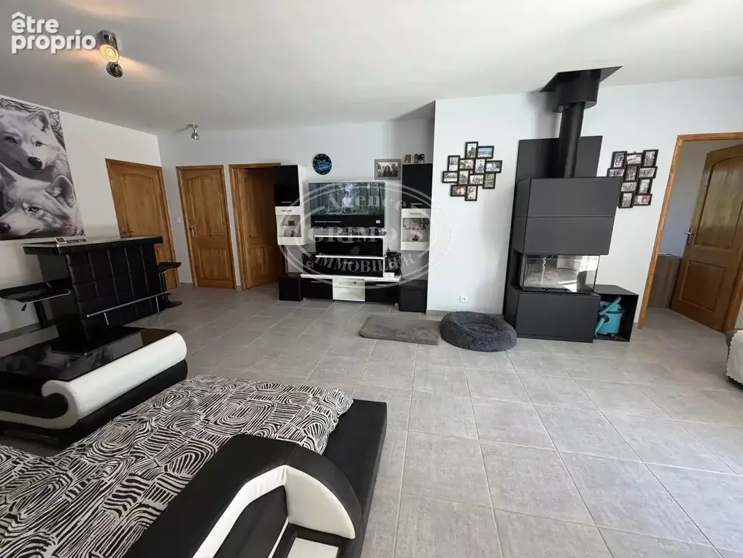 Aigne - villa de 2013  de 140 m² env. / piscine /garage / terrain de 2411 m² - photo 6