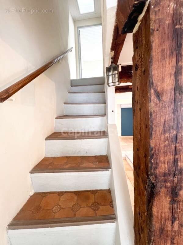 Maison de village lumineuse 2 chambres avec cave aménageable à Revest-du-Bion (04) proche Banon – Idéal investissement locatif - photo 9