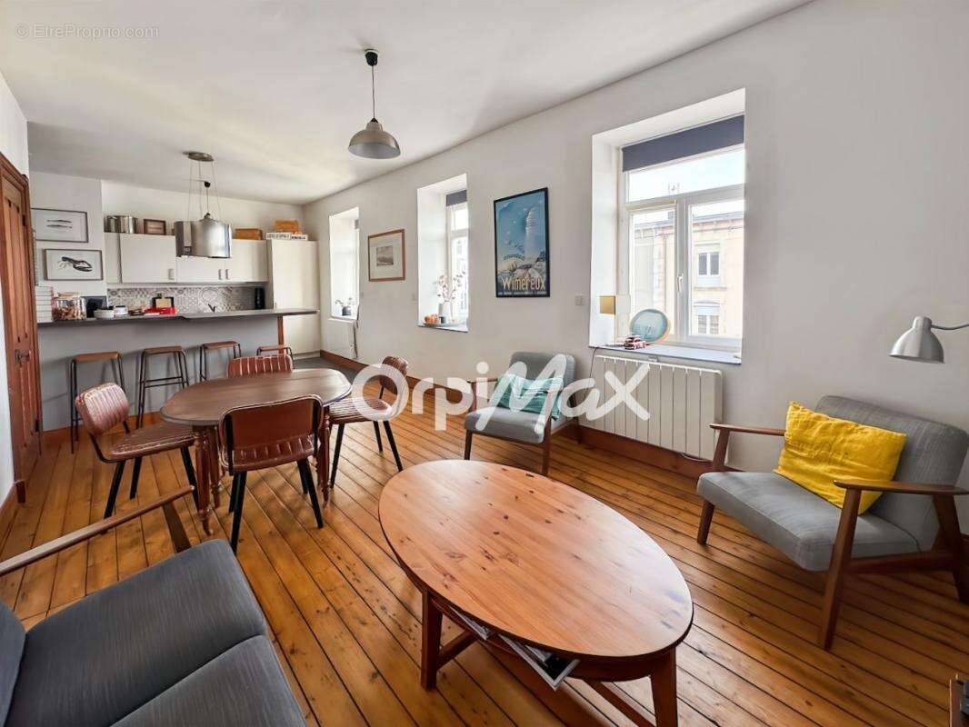 À vendre en exclusivité à wimereux • appartement de caractère 2 chambres avec garage • - photo 3