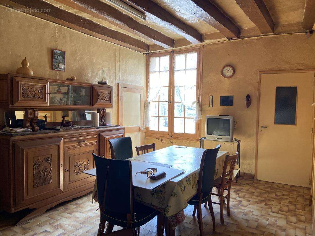 Maison 167 m² à Saint-Christophe-Sur-Le-Nais  - photo 3