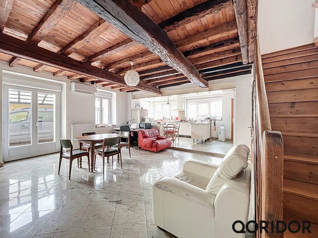 Maison à VAULX-EN-VELIN