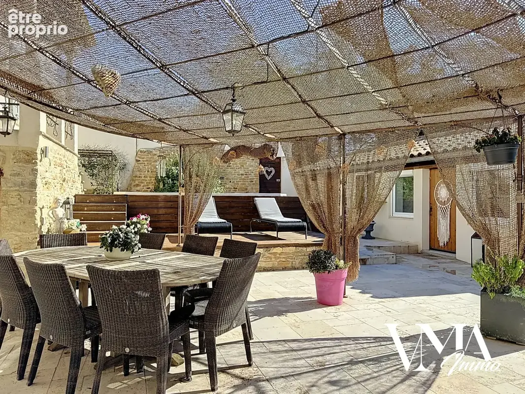 Propriété d'exception de 291m2 sur une parcelle de 3200m2 - photo 6