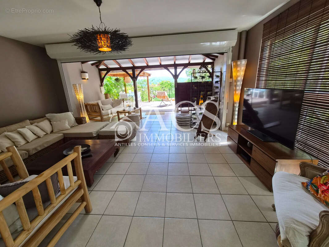 Magnifique F4 équipé avec grande terrasse et garage - photo 2