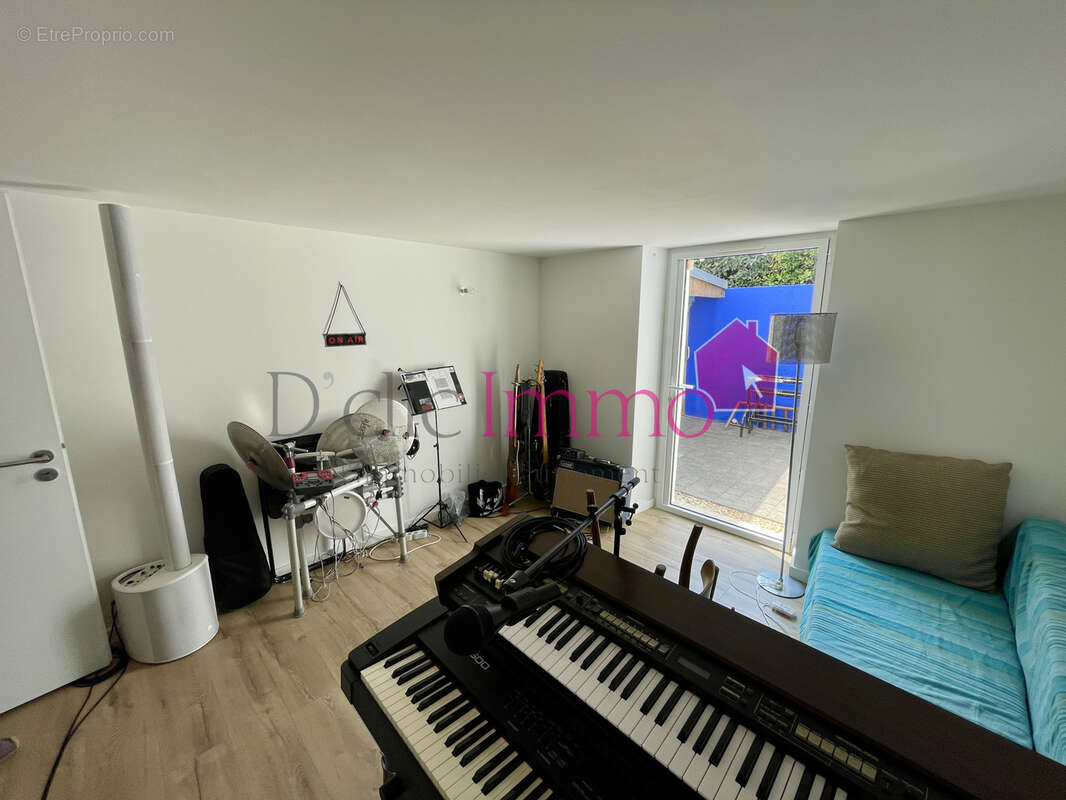 Appartement de caractère situé sur la corniche ! - photo 15