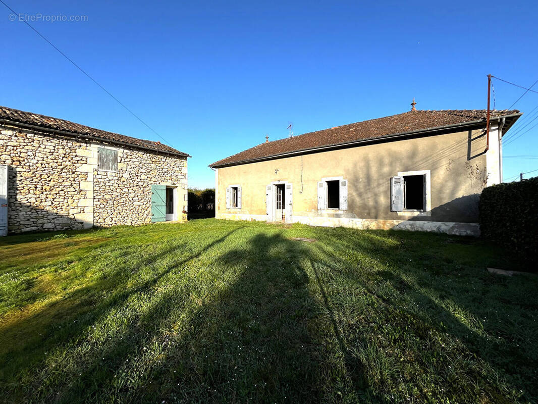 Maison à SAINTE-RADEGONDE