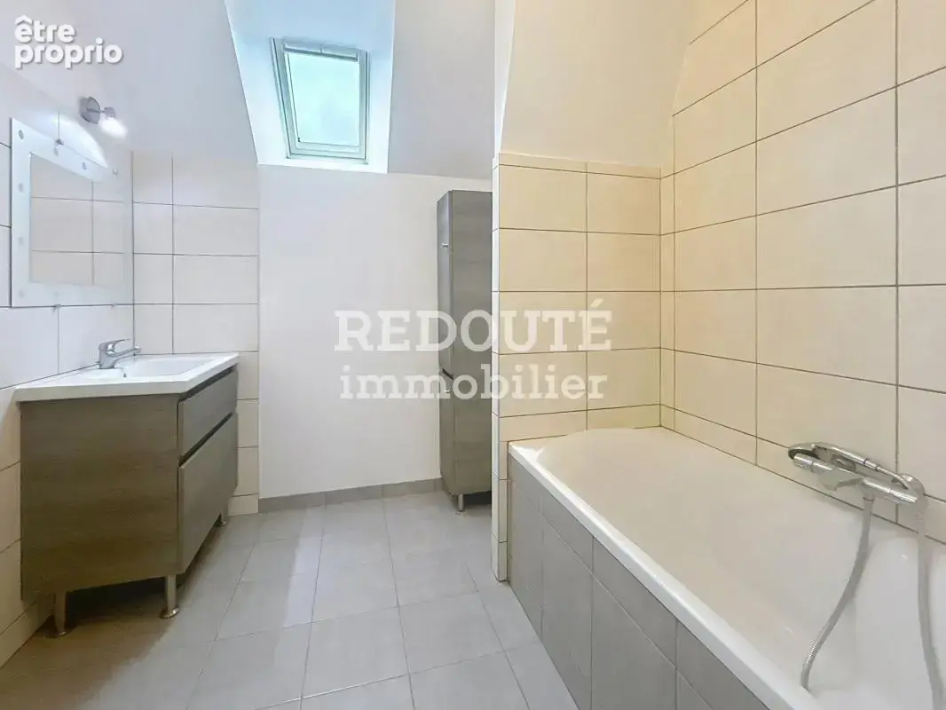 Maison 6 pièces familiale avec cour et jardin - Reims Rosnay - photo 10