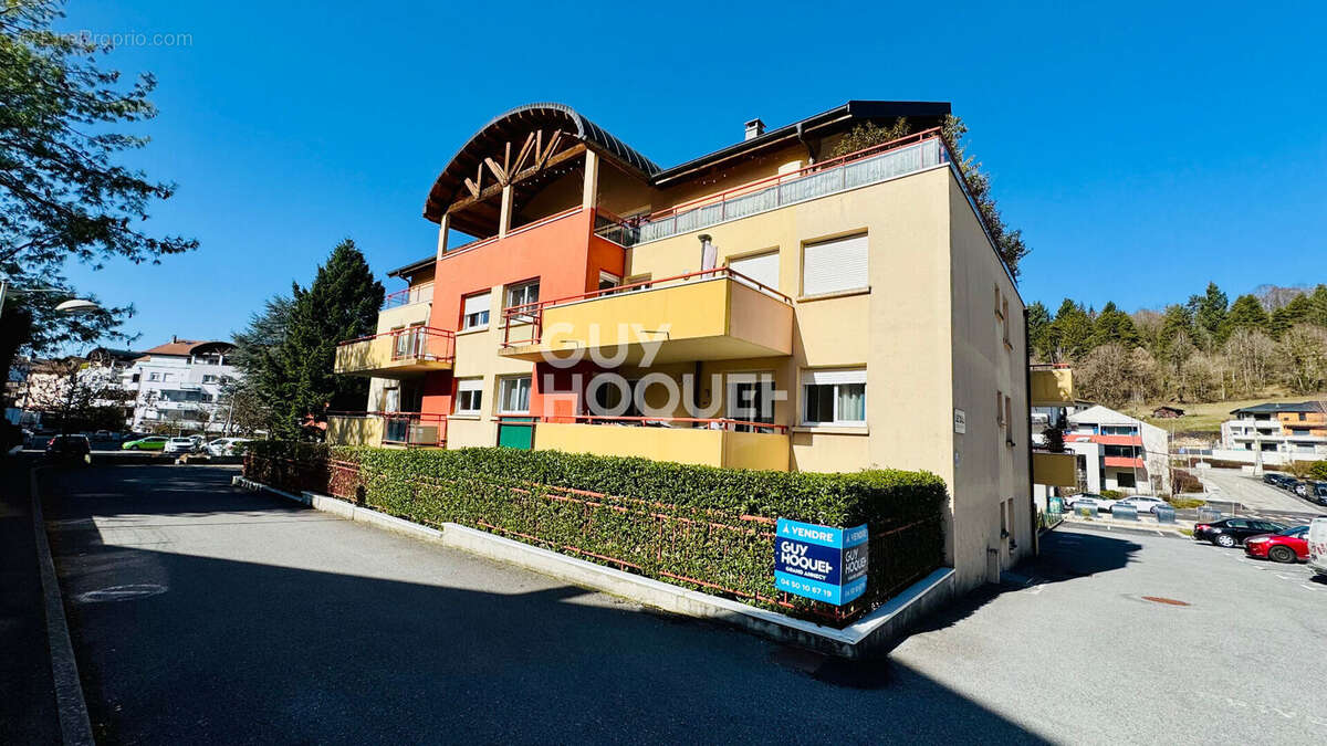 Appartement à CRUSEILLES